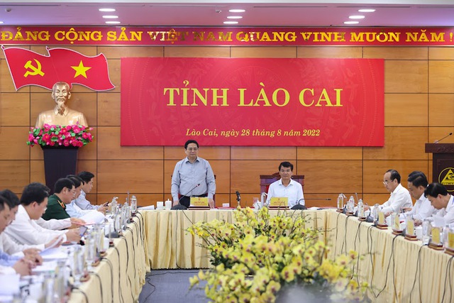 Thủ tướng Phạm Minh Ch&iacute;nh l&agrave;m việc với Ban Thường vụ Tỉnh ủy L&agrave;o Cai.