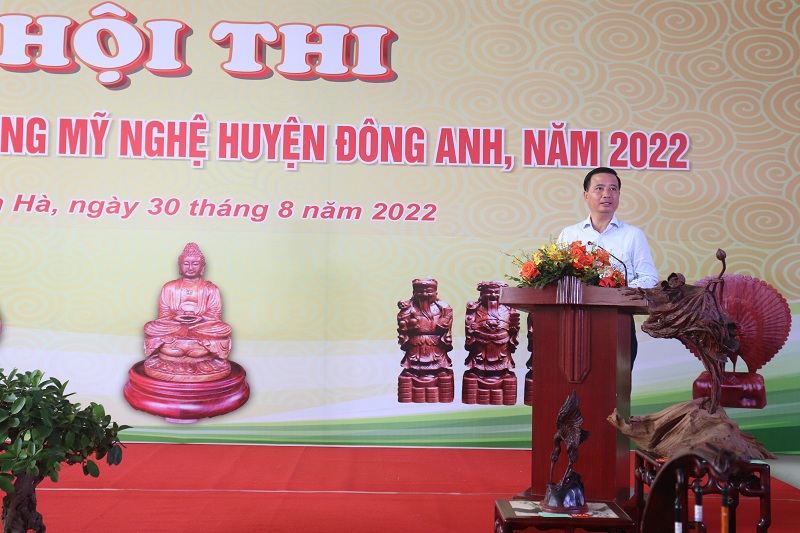 Chủ tịch UBND huyện Đ&ocirc;ng Anh Nguyễn Xu&acirc;n Linh ph&aacute;t biểu khai mạc hội thi.