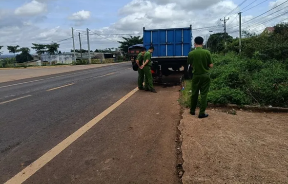 Tai nạn giao thông hôm nay (31/8): Xe tải lật, đè chết 2 phụ nữ - Ảnh 2