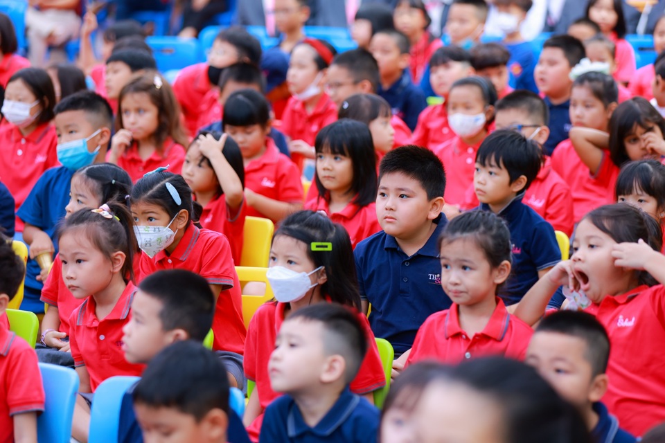 TH School cam kết để trẻ em được đ&oacute;n nhận nền gi&aacute;o dục đẳng cấp quốc tế với m&ocirc;i trường v&agrave; trang thiết bị tốt nhất.