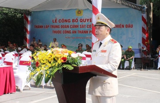 Thiếu tướng Nguyễn Hồng Ky, Ph&oacute; Gi&aacute;m đốc C&ocirc;ng an TP được giao nhiệm vụ l&agrave; Trung đo&agrave;n trưởng, chỉ huy Trung đo&agrave;n CSCĐ.