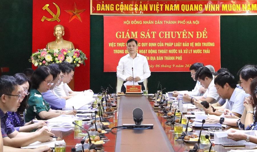 Phó Chủ tịch HĐNDTP Hà Nội Phạm Quí Tiên phát biểu kết luận giám sát.
