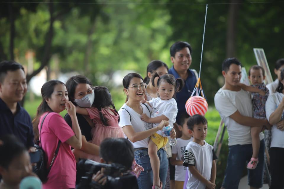 300 thiếu nhi hào hứng tham dự "Rước Trăng chơi phố" năm 2022 - Ảnh 10