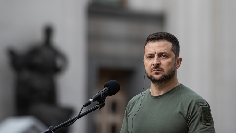 Tổng thống Ukraine Vladimir Zelensky. Ảnh: RT