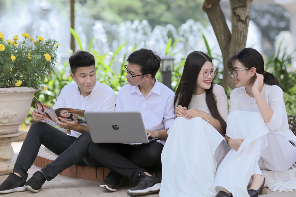 Sinh viên ĐH Khoa học xã hội và nhân văn (ĐH Quốc gia Hà Nội)