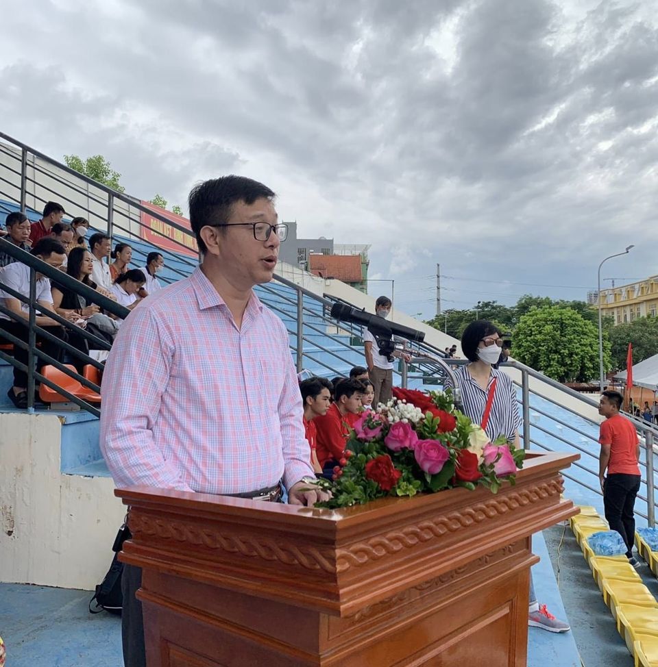 Ph&oacute; Chủ tịch UBND huyện Thanh Tr&igrave; Nguyễn Văn Hưng ph&aacute;t biểu tại buổi lễ