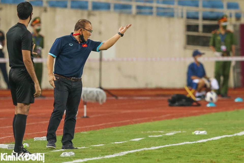 HLV Park Hang-seo đứng trước khó khăn làm mới ĐT Việt Nam tại AFF Cup 2022. Ảnh: Ngọc Tú