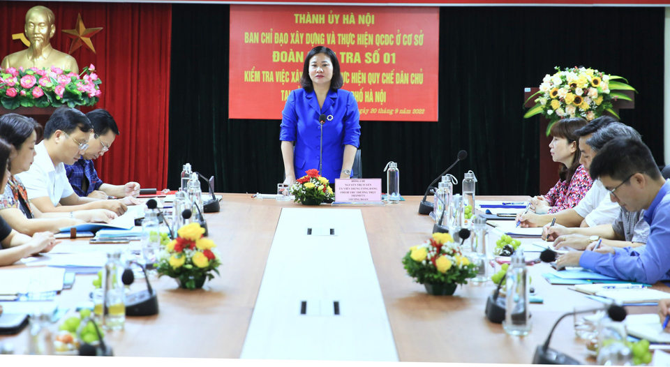 Phó Bí thư Thường trực Thành ủy Nguyễn Thị Tuyến phát biểu kết luận cuộc kiểm tra. Ảnh: Công Hùng