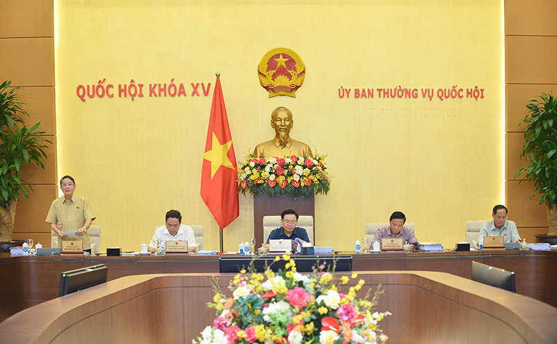 Ph&oacute; Chủ tịch Quốc hội Nguyễn Đức Hải điều h&agrave;nh nội dung thảo luận. Ảnh: Quochoi.vn