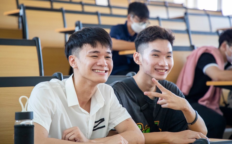 Tân sinh viên ĐH Quốc gia Hà Nội