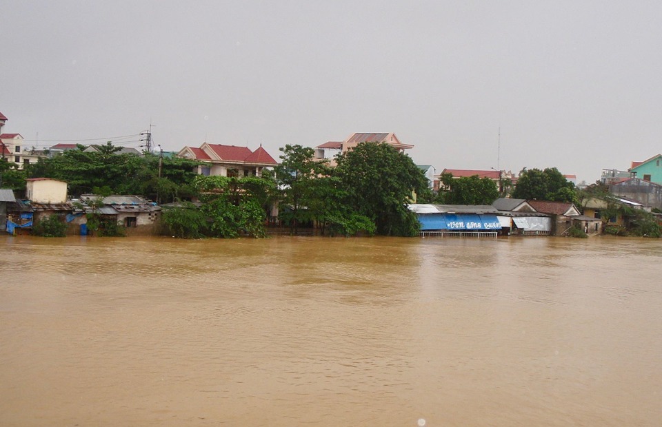 B&atilde;o Ketsana g&acirc;y ngập lụt nghi&ecirc;m trọng tại Thừa Thi&ecirc;n Huế v&agrave;o năm 2009.