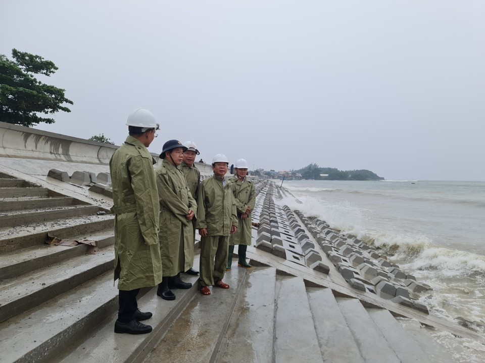 K&egrave; chống sạt lở được x&acirc;y dựng ở th&ocirc;n Phước Thiện cơ bản ho&agrave;n th&agrave;nh đ&atilde; g&oacute;p phần t&iacute;ch cực trong việc chống sạt lở, x&acirc;m thực, bảo vệ t&agrave;i sản của người d&acirc;n.