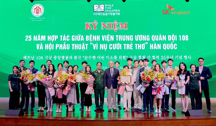 C&ocirc;ng ty SK đ&atilde; c&ugrave;ng Bệnh viện Đại học Quốc gia Seoul tại Bundang v&agrave; Hội &ldquo;V&igrave; nụ cười trẻ thơ phối hợp tổ chức chương tr&igrave;nh &ldquo;Phẫu thuật miễn ph&iacute; cho trẻ em Việt Nam bị dị tật h&agrave;m mặt&rdquo; tại Bệnh viện Trung ương Qu&acirc;n đội 108 (H&agrave; Nội)