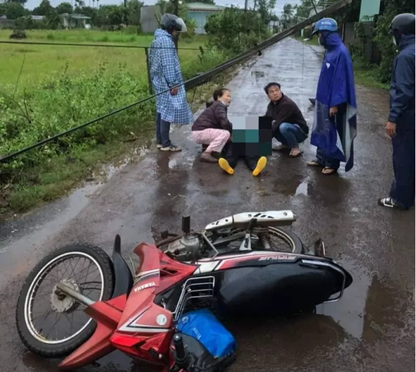 Tai nạn giao thông hôm nay (28/9): Một phụ nữ tử vong nghi tông cột điện - Ảnh 1