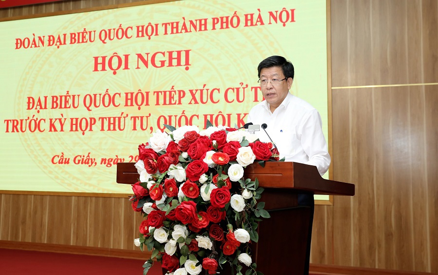 Ph&oacute; Chủ tịch UBND TP H&agrave; Nội Dương Đức Tuấn tiếp thu, trả lời những vấn đề thuộc thẩm quyền UBND TP