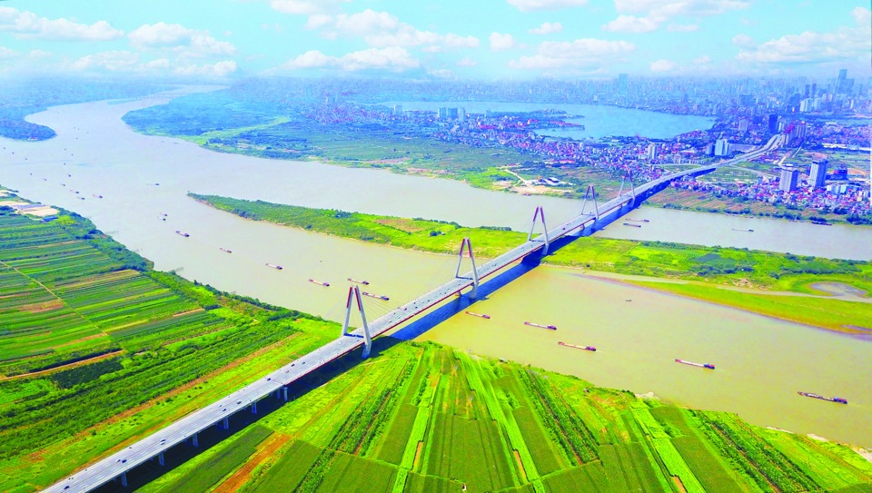 Quy hoạch phân khu sông Hồng được phê duyệttạo đà cho pháttriển không gian văn hóa ven sông. Ảnh: Phạm Hùng