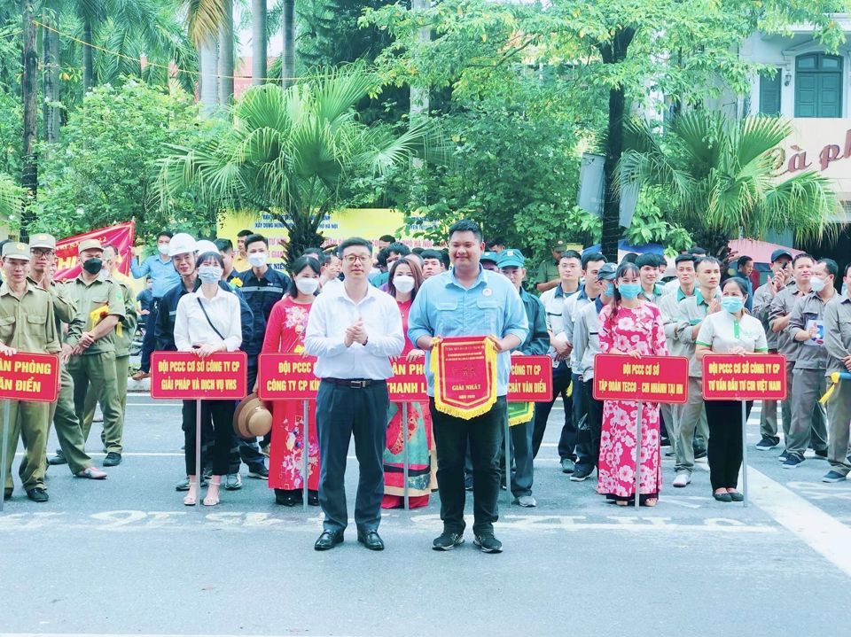 Huyện Thanh Trì hưởng ứng "Ngày toàn dân phòng cháy và chữa cháy" năm 2022 - Ảnh 1
