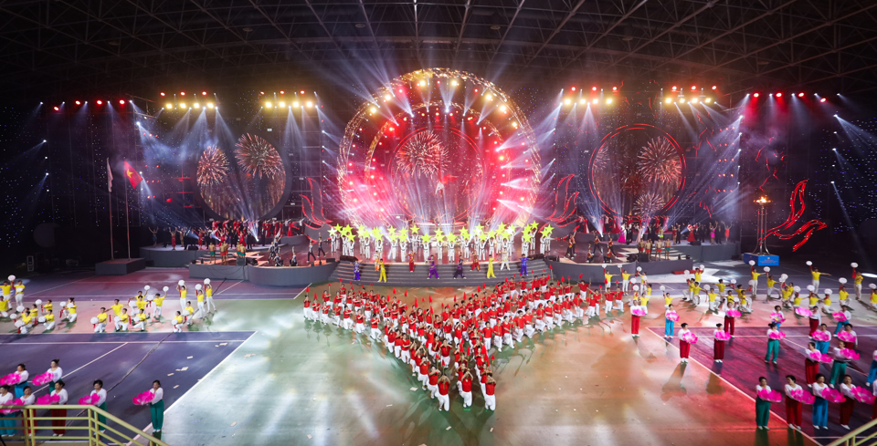 Tổng duyệt Lễ khai mạc Đại hội Thể dục thể thao lần thứ X năm 2021 - 2022. Ảnh: Ngọc T&uacute;