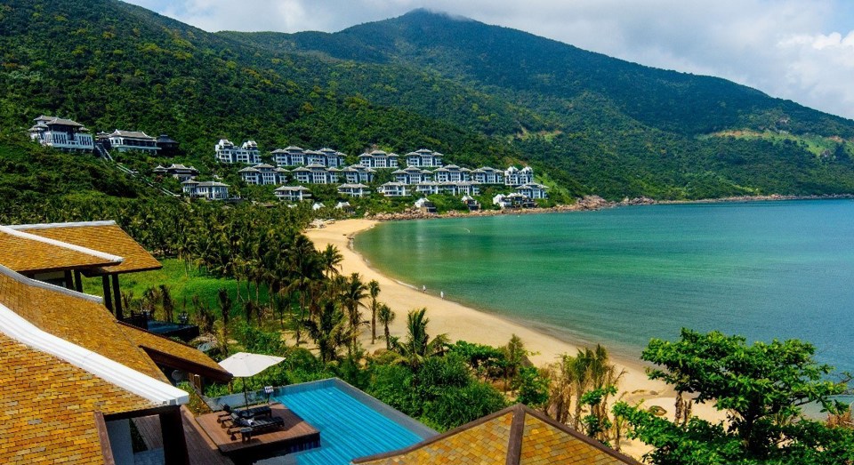 InterContinental Sun Peninsula Resort tại Đ&agrave; Nẵng được b&igrave;nh chọn ở hạng mục khu nghỉ dưỡng h&agrave;ng đầu ch&acirc;u &Aacute; 2022. Ảnh: Internet