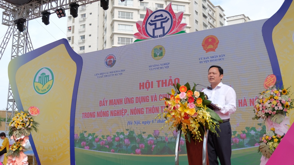 Phó Giám đốc Sở NN&PTNT Hà Nội Tạ Văn Tường phát biểu tại hội thảo. Ảnh: Lâm Nguyễn.