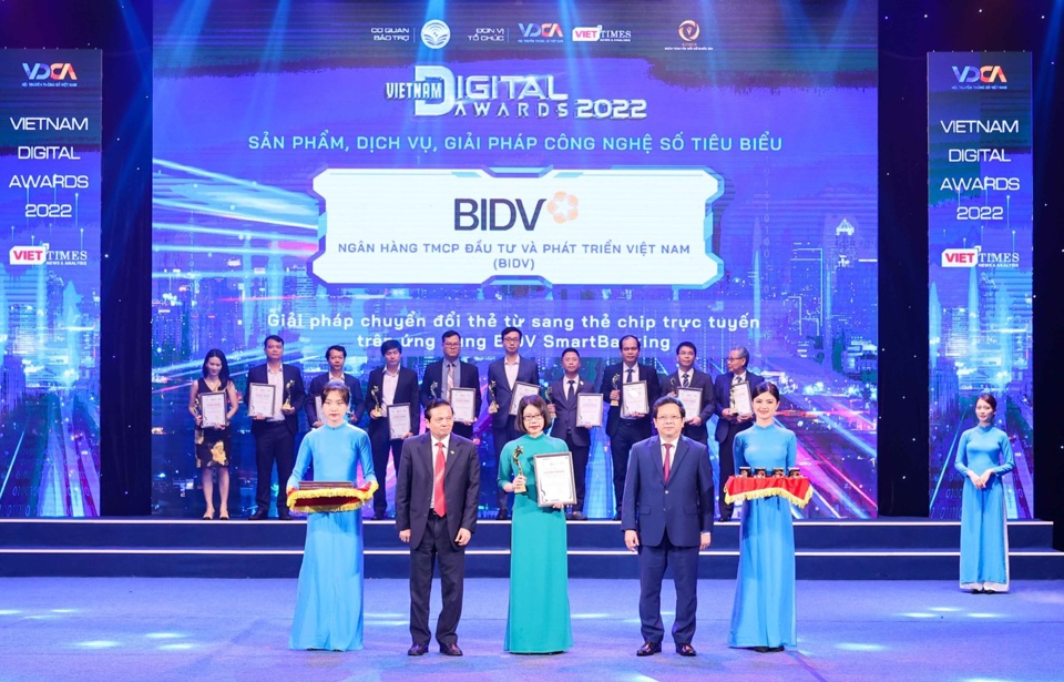 BIDV nhận giải thưởng Chuyển đổi số Việt Nam năm 2022 - Ảnh 1