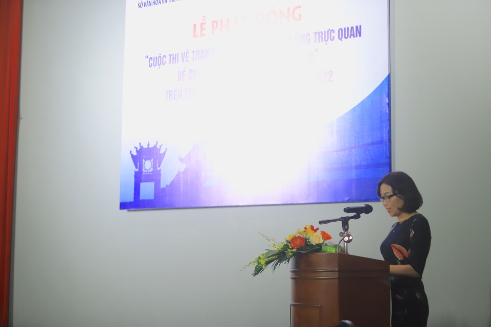 Ph&oacute; Hiệu trưởng Trưởng Đại học Mỹ thuật Việt Nam Đặng Thị Phong Lan ph&aacute;t biểu.