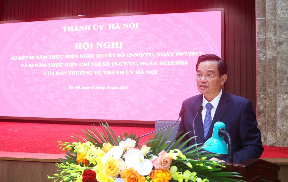 B&iacute; thư Huyện uỷ Ba V&igrave; Dương Cao Thanh ph&aacute;t biểu tham luận tại hội nghị.