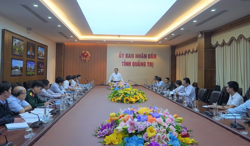 Ph&oacute; Chủ tịch thường trực UBND tỉnh Quảng Trị H&agrave; Sỹ Đồng kết luận tại buổi l&agrave;m việc.