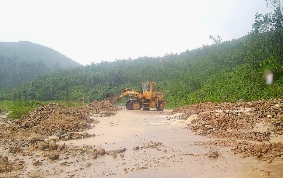 T&iacute;ch cực khắc phục hậu quả do mưa lũ tại tỉnh Quảng Nam.