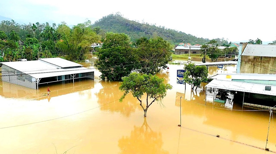 Mưa lớn g&acirc;y ngập lụt tại tỉnh Quảng Nam. Ảnh: B&aacute;o Quảng Nam.