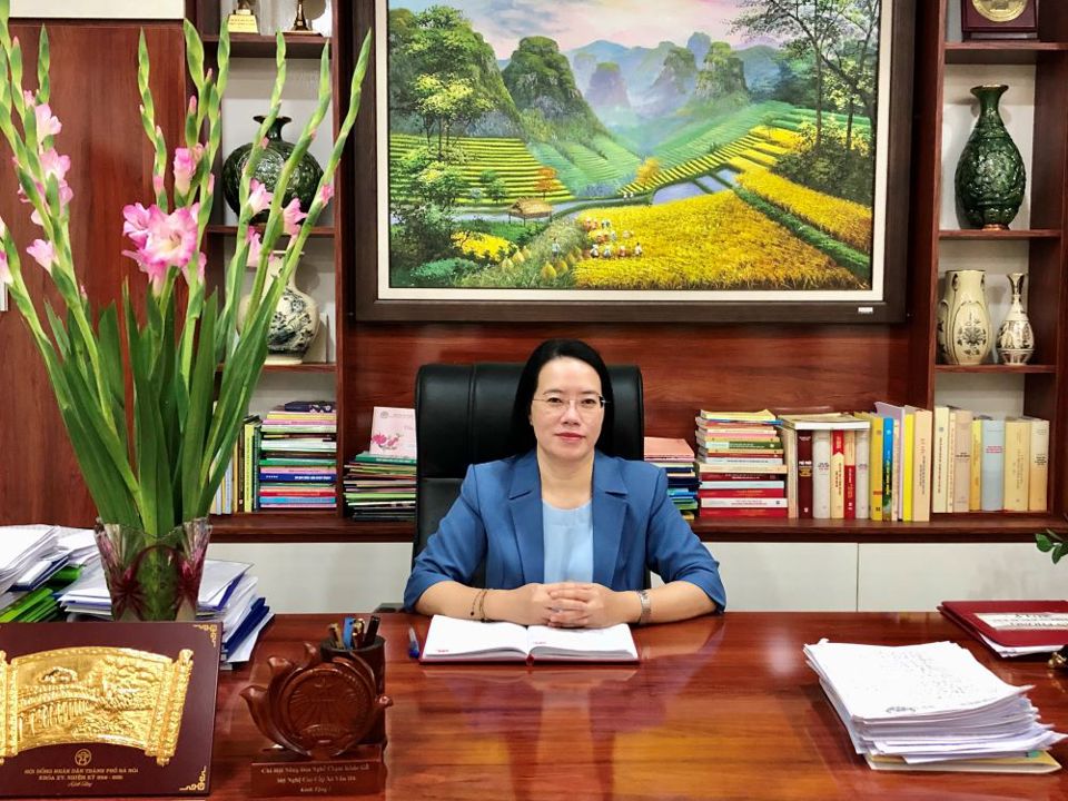 Chủ tịch Hội N&ocirc;ng d&acirc;n TP H&agrave; Nội Phạm Hải Hoa