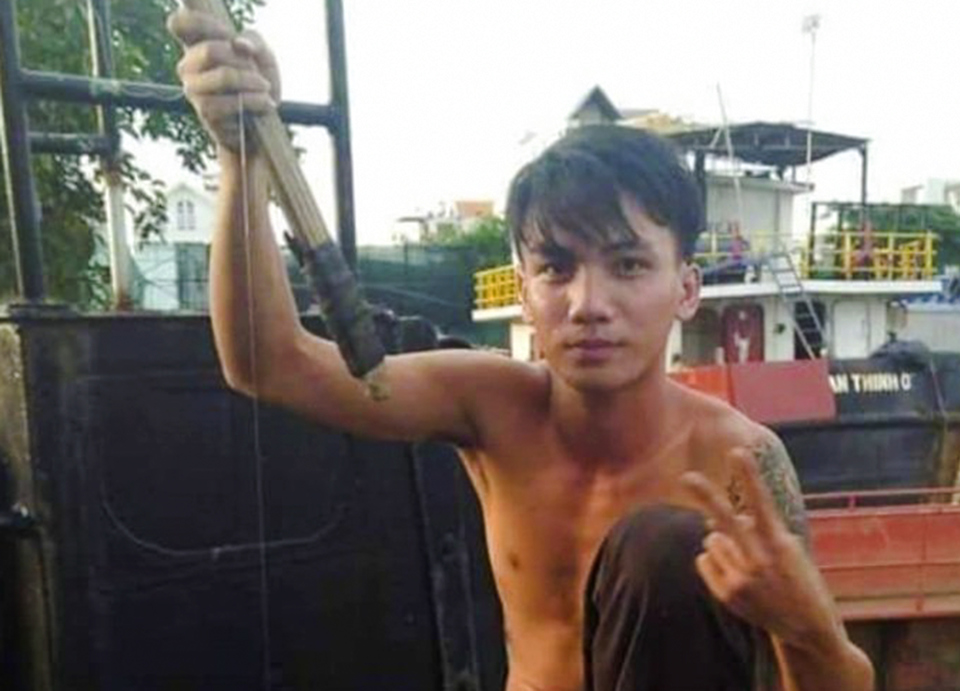 Đặng Thanh Qu&yacute; - nghi phạm cầm s&uacute;ng bắn 2 người bị thương ở x&atilde; B&igrave;nh Thuận.