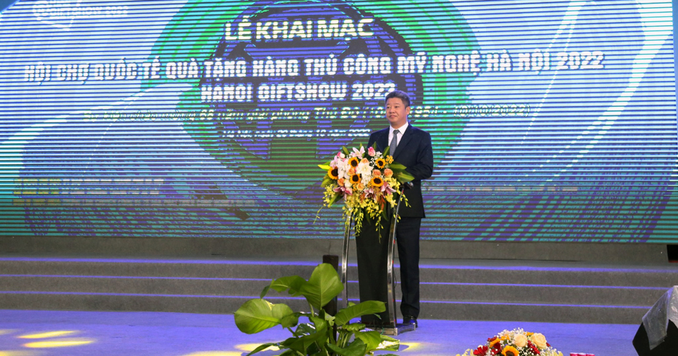 Ph&oacute; Chủ&nbsp;tịch UBND TP H&agrave; Nội Nguyễn Mạnh Quyền ph&aacute;t biểu tại lễ khai mạc Hanoi Gift Show 2022