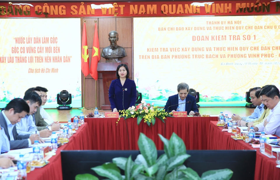 Phó Bí thư Thường trực Thành ủy Hà Nội Nguyễn Thị Tuyến phát biểu chỉ đạo tại buổi làm việc. Ảnh: Phạm Hùng