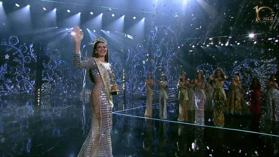 Chung kết Miss Grand International 2022: Người đẹp Brazil òa khóc khi đăng quang - Ảnh 15