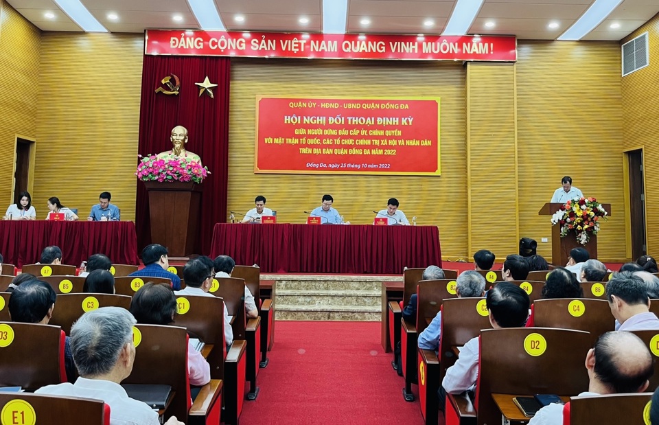 Quang cảnh buổi đối thoại.