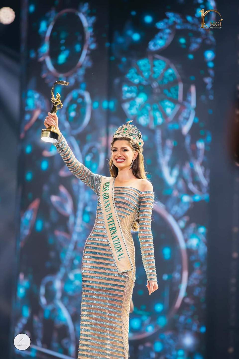 Chung kết Miss Grand International 2022: Người đẹp Brazil òa khóc khi đăng quang - Ảnh 19