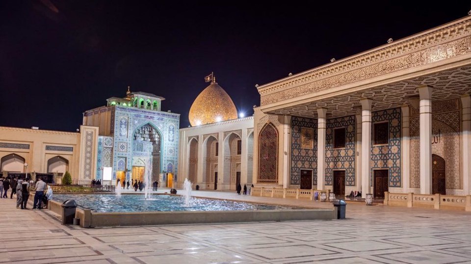 Đền thờ Shah Cheragh l&agrave; một th&aacute;nh địa đối với người Shiite. Ảnh: Presstv