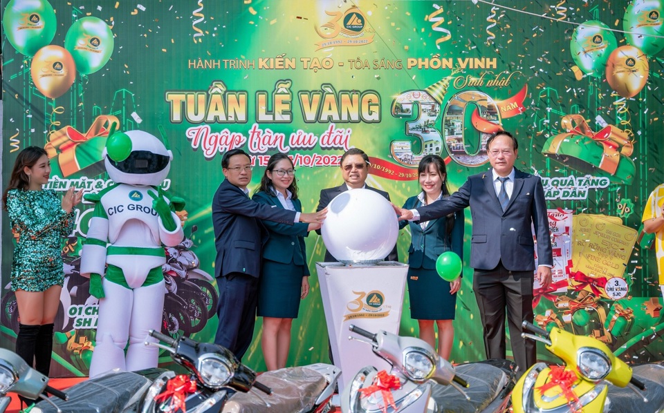 L&atilde;nh đạo CIC Group trong một chương tr&igrave;nh "Tuần Lễ v&agrave;ng"&nbsp;