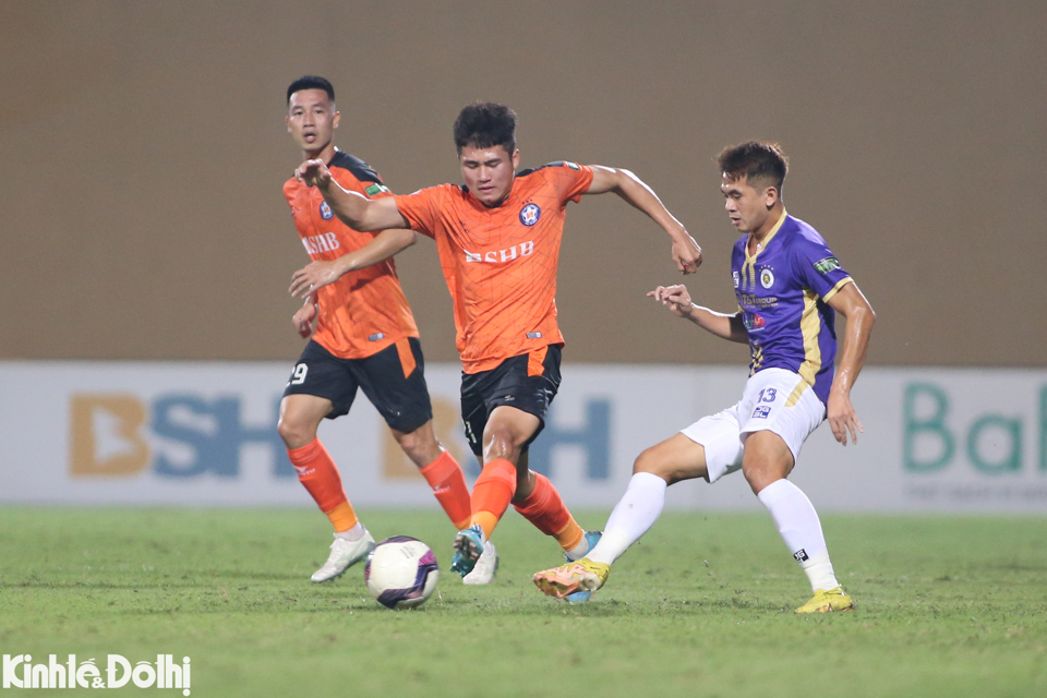 Hà Nội FC đòi lại ngôi đầu bảng V-League 2022 - Ảnh 2