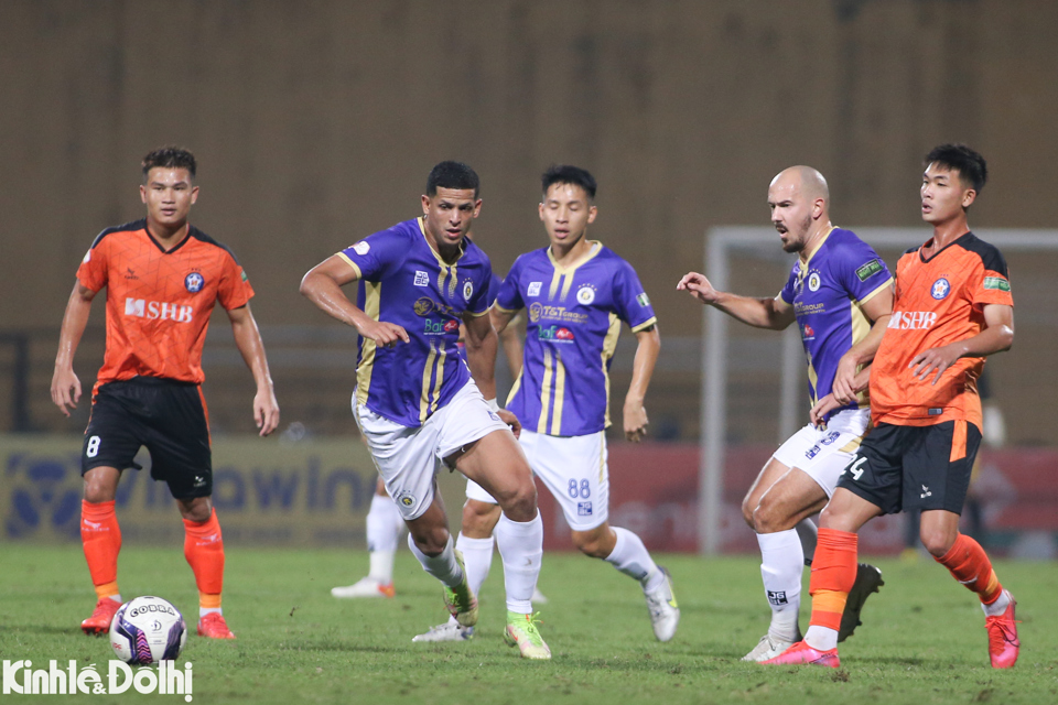 Hà Nội FC đòi lại ngôi đầu bảng V-League 2022 - Ảnh 8