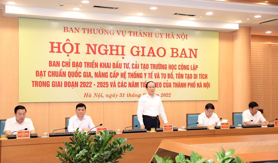Phó Bí thư Thành ủy, Chủ tịch HĐNDTP Hà Nội Nguyễn Ngọc Tuấn - Trưởng ban Chỉ đạo phát biểu tại Hội nghị.