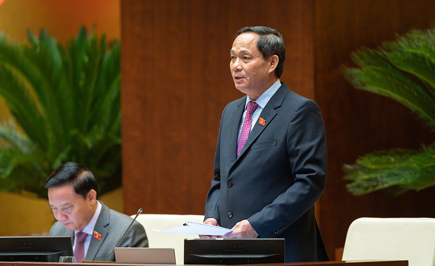 Phó Chủ tịch Quốc hội Trần Quang Phương điều hành phiên họp. Ảnh: Tiến Thành