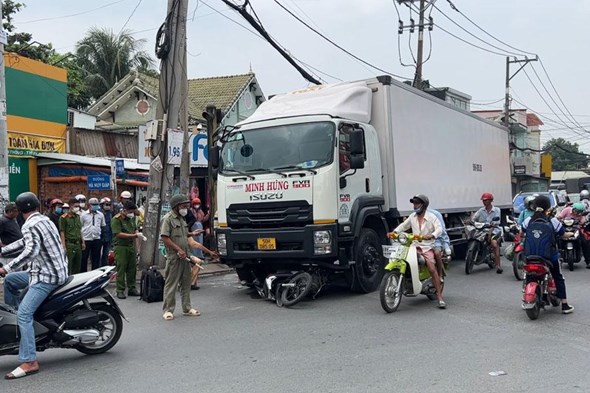 Tai nạn giao thông hôm nay (2/11): Tài xế bỏ chạy sau khi cán chết người - Ảnh 1