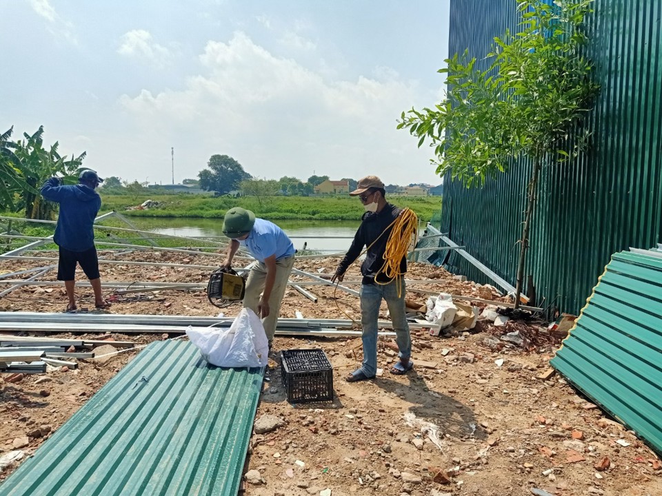 Trường hợp mới vi phạm tr&ecirc;n đất n&ocirc;ng nghiệp đ&atilde; được l&atilde;nh đạo x&atilde; Kh&aacute;nh H&agrave; cương quyết cho xử l&yacute; ngay.