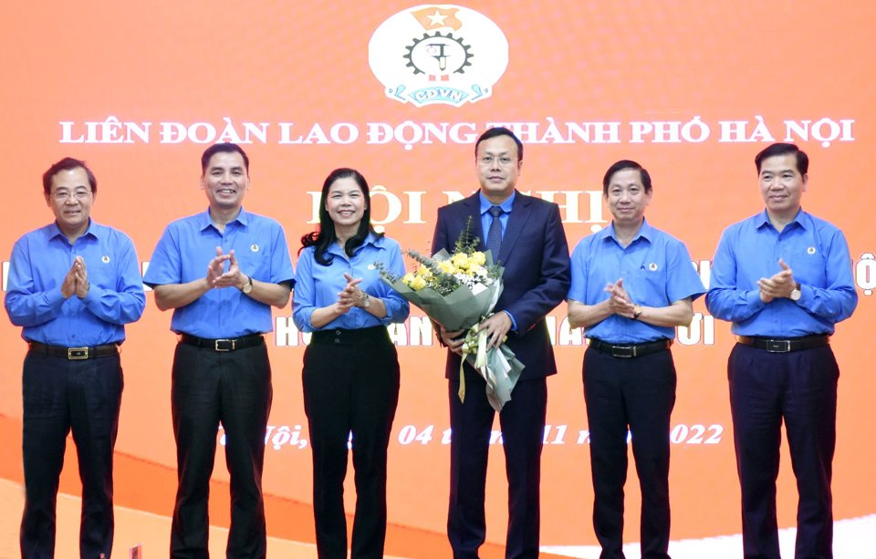 Hội nghị đ&atilde; bầu &ocirc;ng Phạm Quang Thanh l&agrave;m Chủ tịch LĐLĐ TP kho&aacute;&nbsp;XVI, nhiệm kỳ 2018-2023&nbsp;