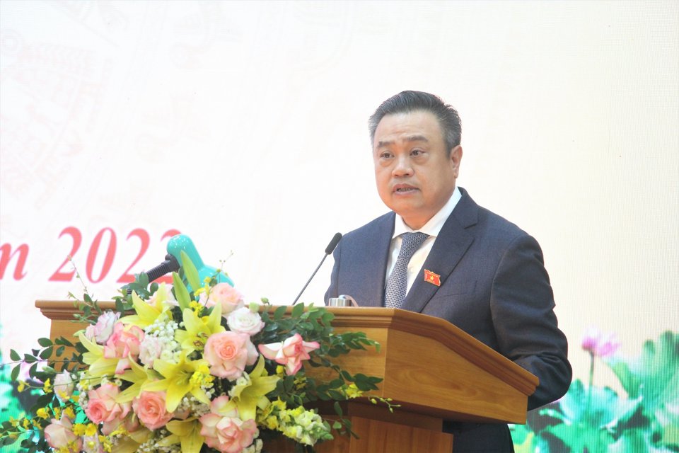 Chủ tịch UBND TP H&agrave; Nội Trần Sỹ Thanh ph&aacute;t biểu tại buổi lễ.