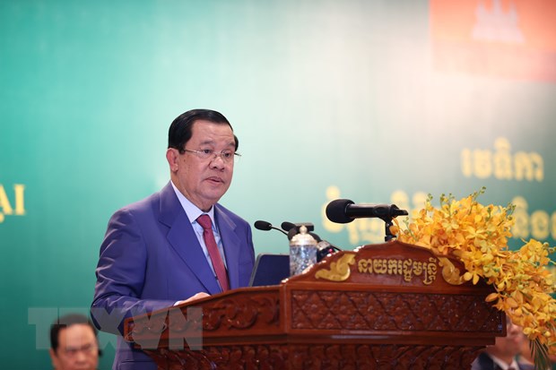 Thủ tướng Campuchia Samdech Techo Hun Sen ph&aacute;t biểu tại Diễn đ&agrave;n Đầu tư Việt Nam-Campuchia. (Ảnh: Dương Giang/TTXVN)