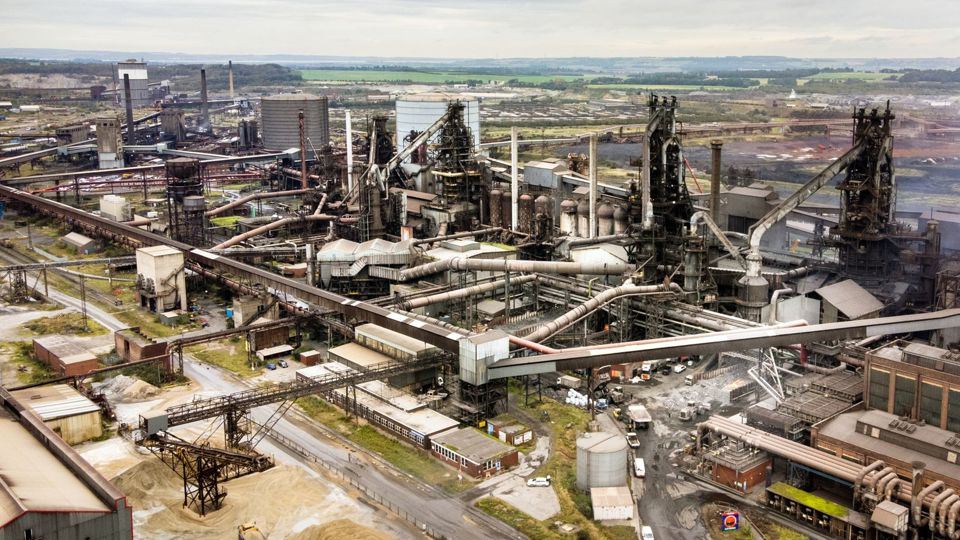 British Steel sử dụng khoảng 4.000 người, với h&agrave;ng ngh&igrave;n việc l&agrave;m kh&aacute;c phụ thuộc v&agrave;o chuỗi cung ứng của m&igrave;nh. Ảnh: Skynews