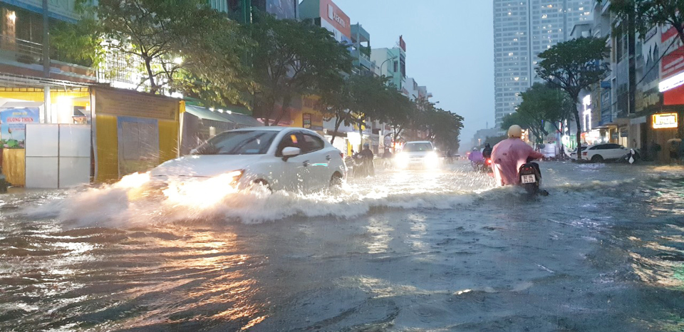 H&igrave;nh ảnh TP Đ&agrave; Nẵng ngập nặng trong đợt mưa lịch sử ng&agrave;y 14/10 vừa qua. Ảnh: Quang Hải